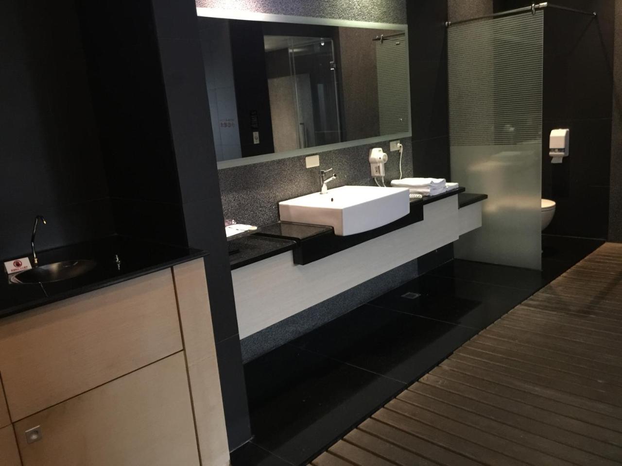 Li-Gin Motel Jiayi Zewnętrze zdjęcie